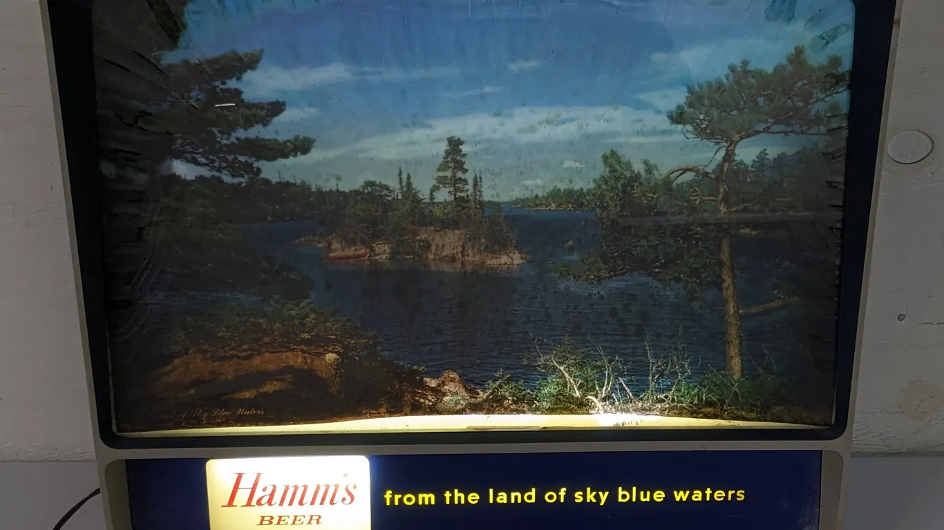 HAMMS BEER TV RIPPLER LIGHTED MOTION SIGN