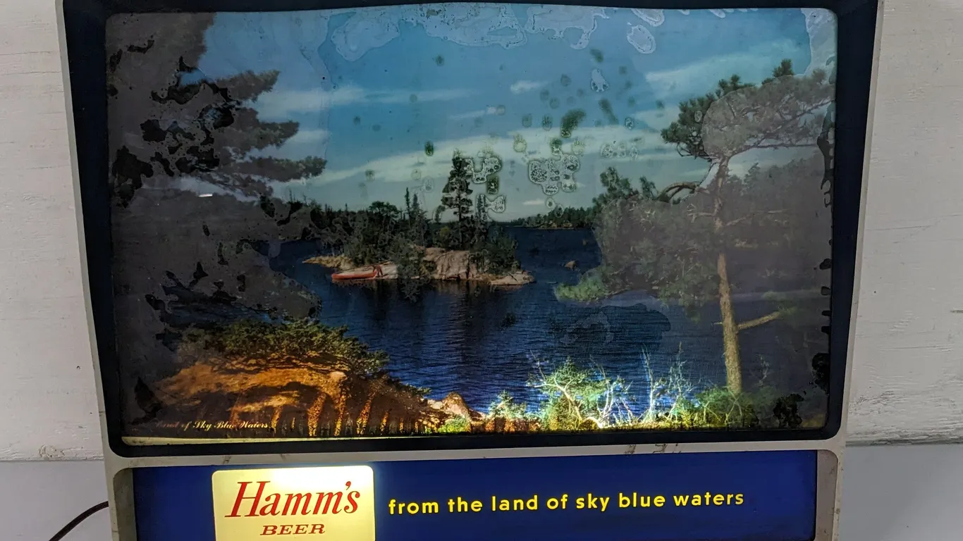 HAMMS BEER TV RIPPLER LIGHTED MOTION SIGN