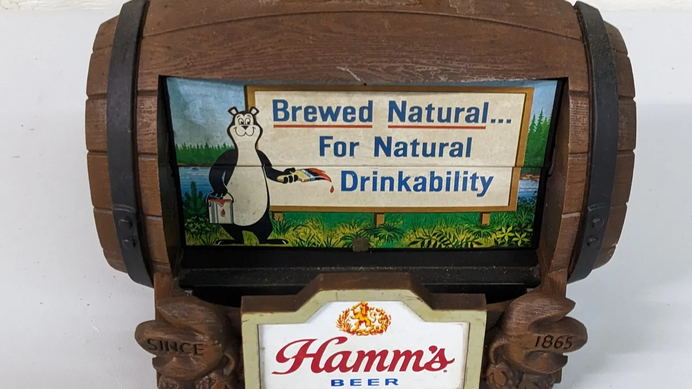 HAMMS BEER BARREL FLIPPER LIGHTED SIGN (FOR PARTS)