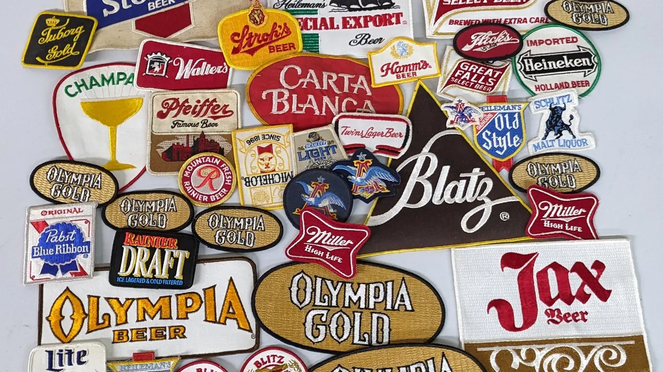 COLLECTION OF VINTAGE BEER BREWERY PATCHES