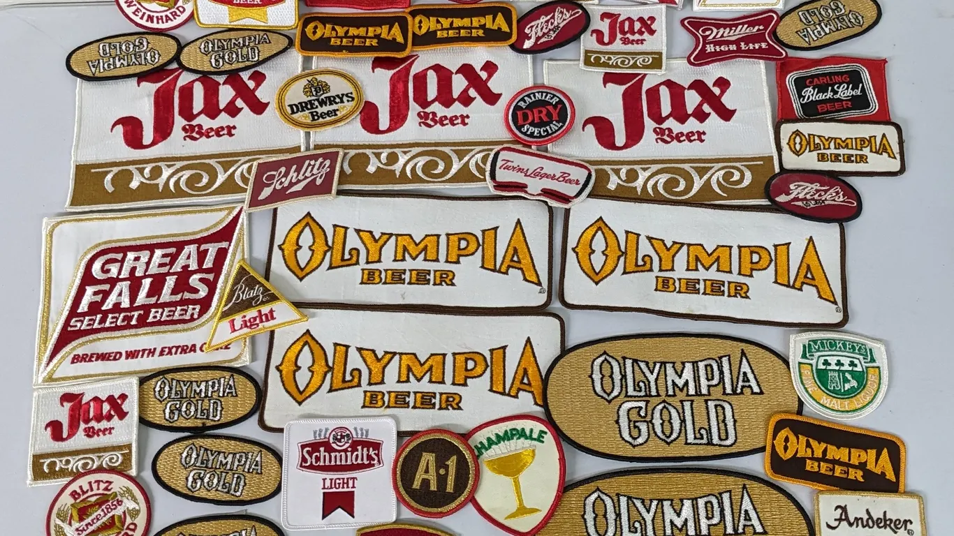 COLLECTION OF VINTAGE BEER BREWERY PATCHES