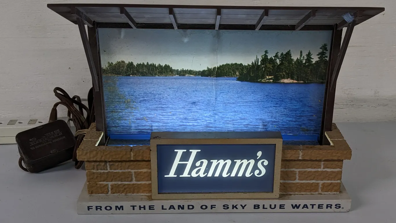 HAMMS BEER LIGHTED SIGN