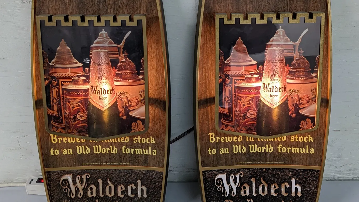 PAIR OF HAMMS WALDECH BEER LIGHTED SIGN