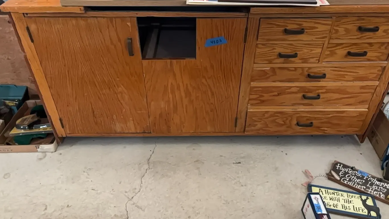 WORK BENCH CABINET 70”x30” WITHOUT CONTENTS