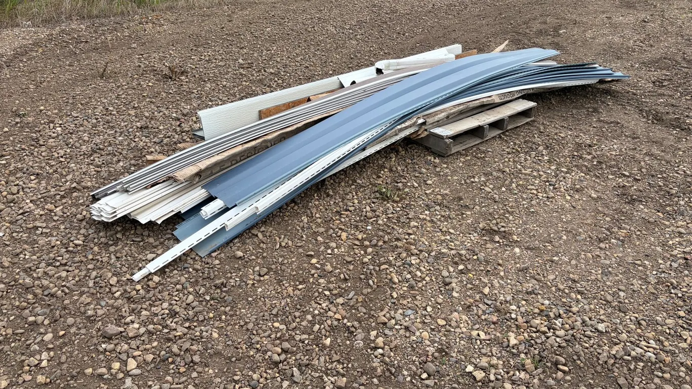 Qty of Assorted Vinyl Siding