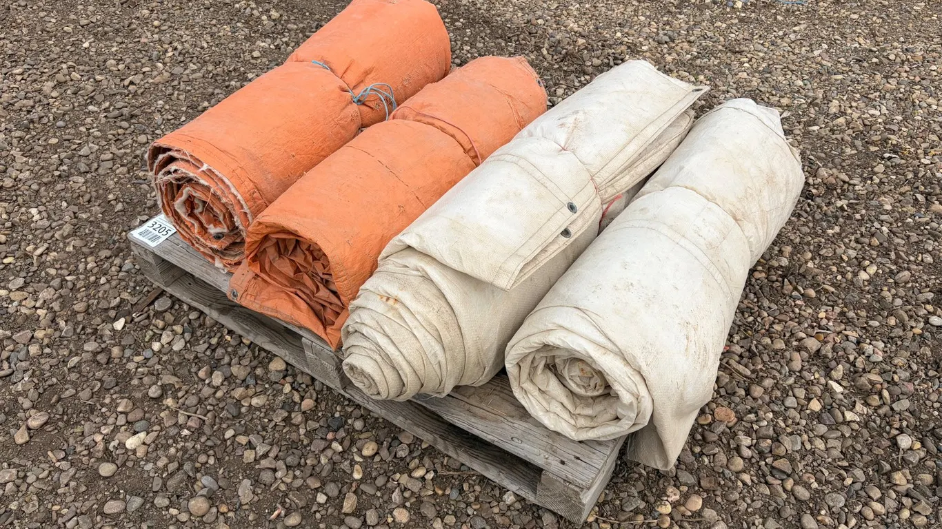 (4) Insulated Tarps