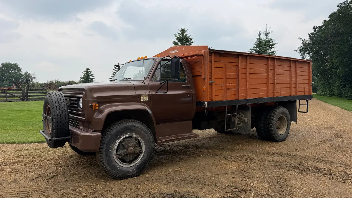 Chevrolet C65 S/A Grain Truck