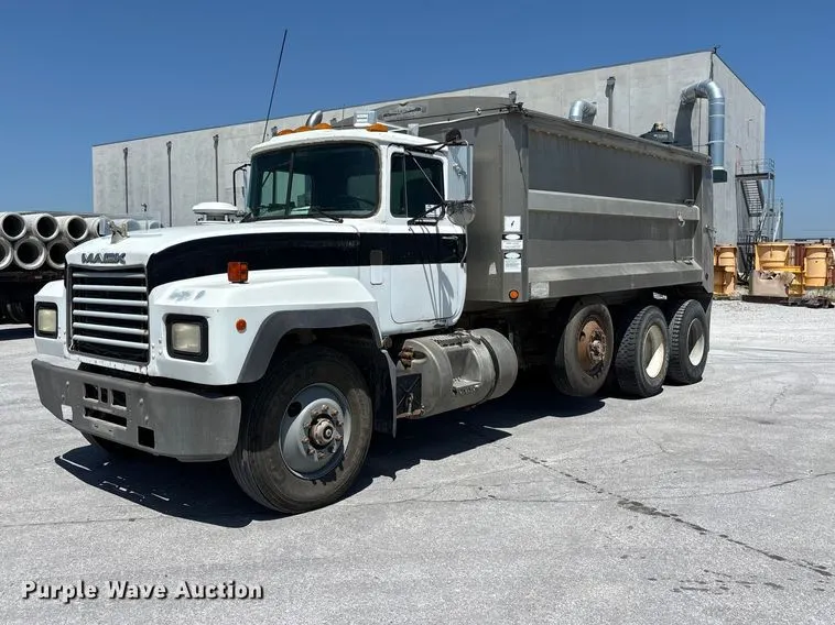 2000 Mack RD688S dump flatbed truck