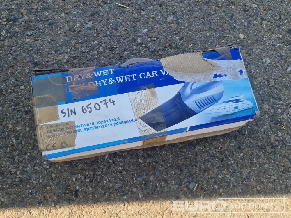 Four in One Car Vacuum Cleaner, 12V, Dust-Absorption, Lightening, Inflation, Tire-Pressure Measuring