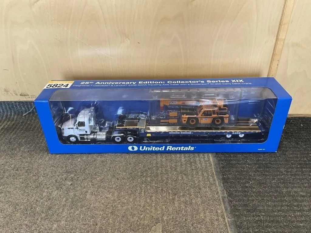 United Rentals Freightliner Truck & Crane