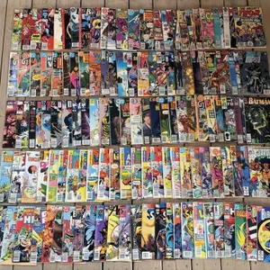 Approx 200 Assortment of Comics