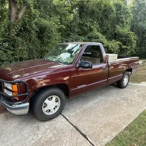 1998 GMC 1/2-Ton Pickup - Single Cab - V6 Eng