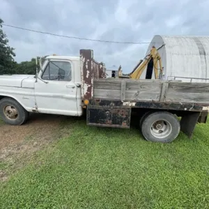 1972 Ford 350 Custom 1 Ton Dump Truck