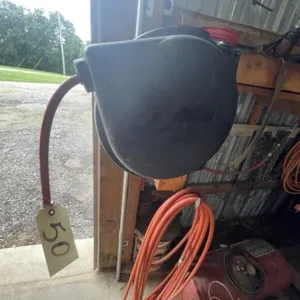 Retractable Hose Reel w/Hose