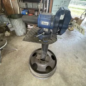 5" Vise on Stand