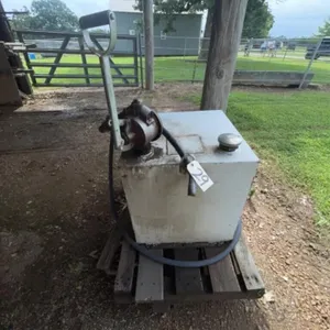 Delta 50 Gal Fuel Tank w/Hand Pump Model R55
