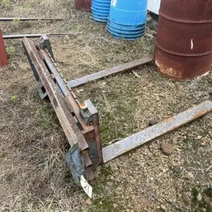Skid Steer Pallet Fork Attachment