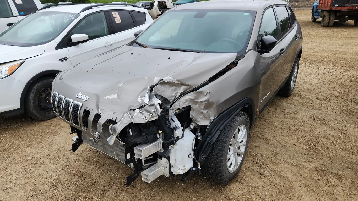 Non-Operable 2021 Jeep Cherokee