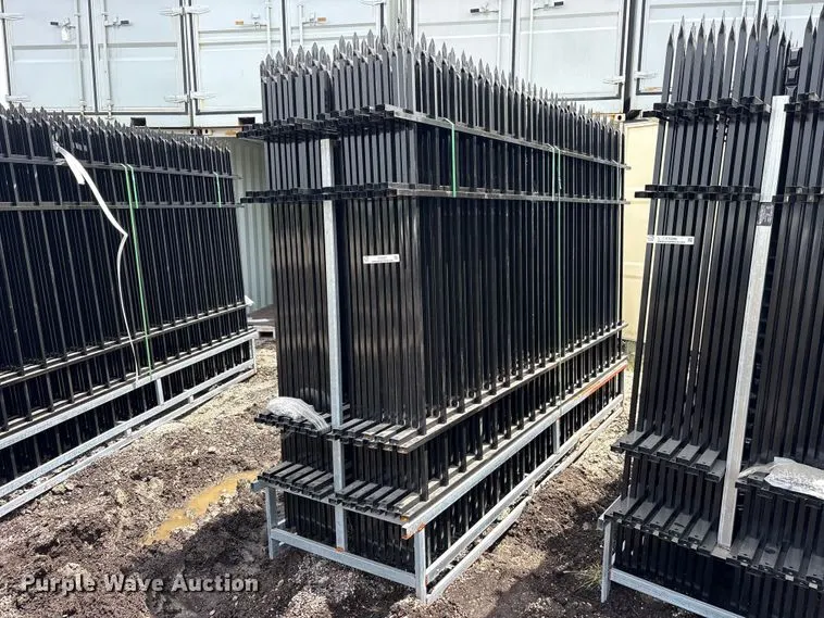 (22) Valley Pioneer F10 fence panels