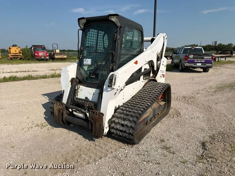 2019 Bobcat T740 tracked skid steer loader