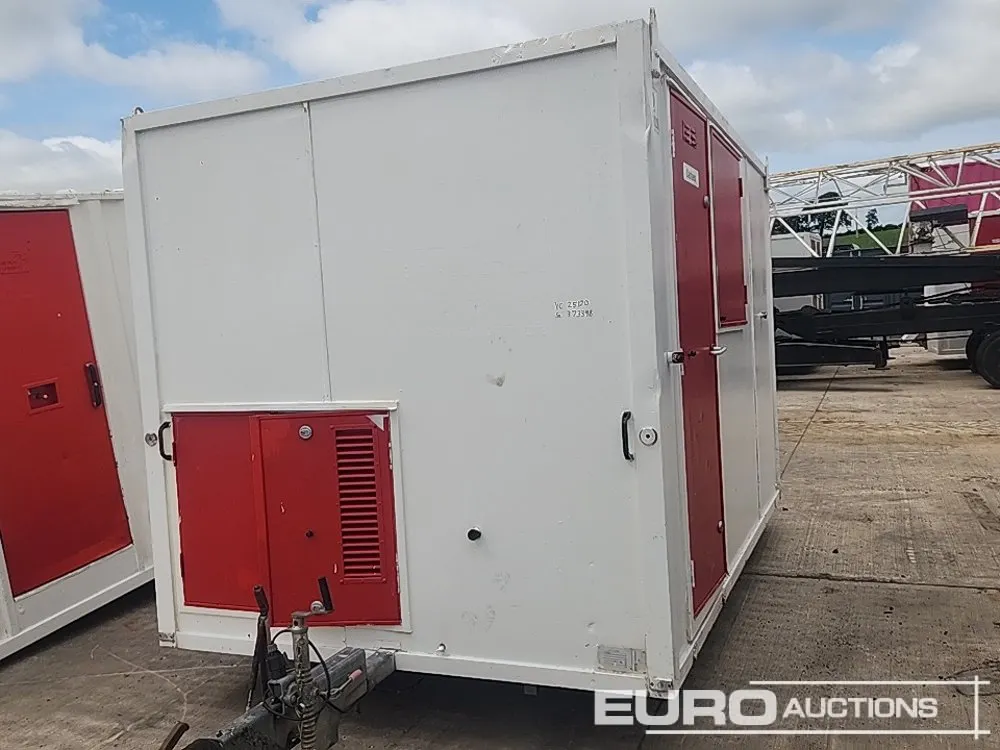 12' x 7' 6" Single Axle Welfare Unit, Canteen, Toilet, Generator, Drying Room (Keys in Office)