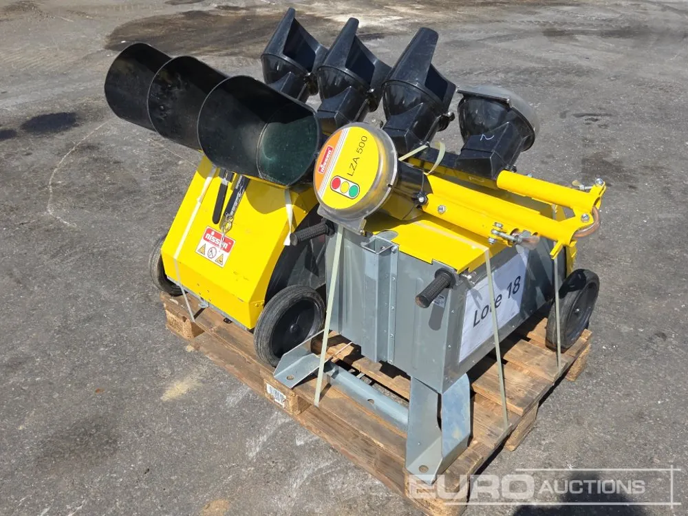 Niesen LED Traffic Lights c/w Battery