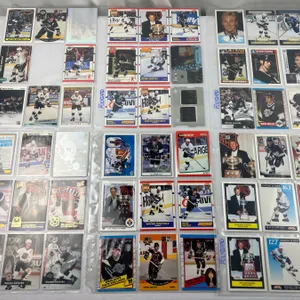 Collection of 'Wayne Gretzky' Hockey Cards