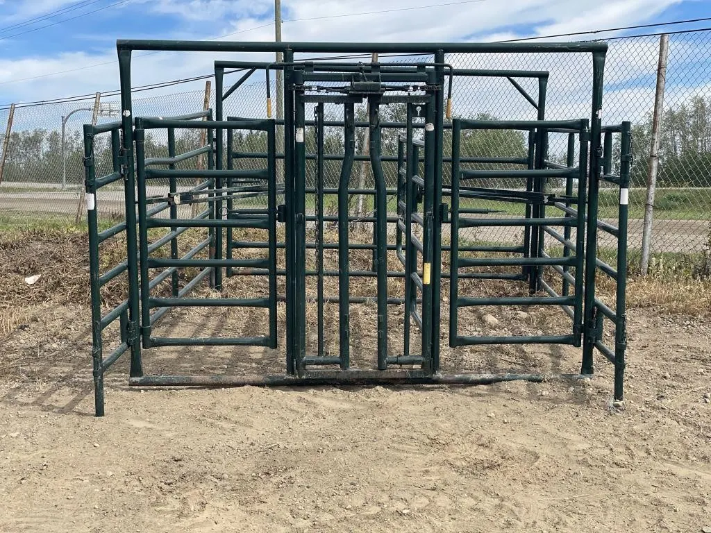 Approx 2016 Hi-Hog Maternity Pen - 10 Ft x 10 Ft