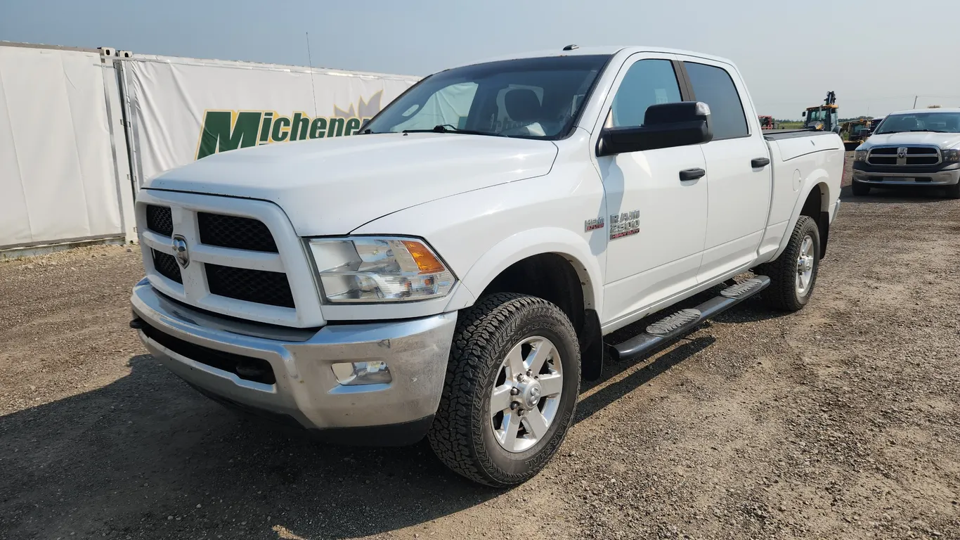 2014 Ram 2500 4x4 Outdoorsman 4dr Crew Cab 6.3 ft. SB