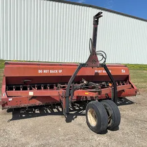 14’ International 6200 Grain Drill, 7” Spacing