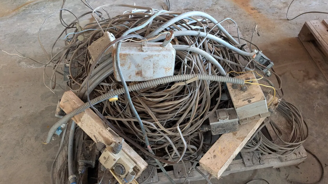 WIRE/FAN CONTROLLERS