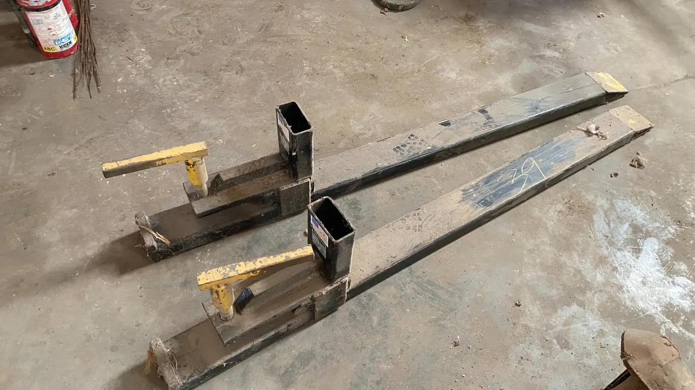 BUCKET FORKS