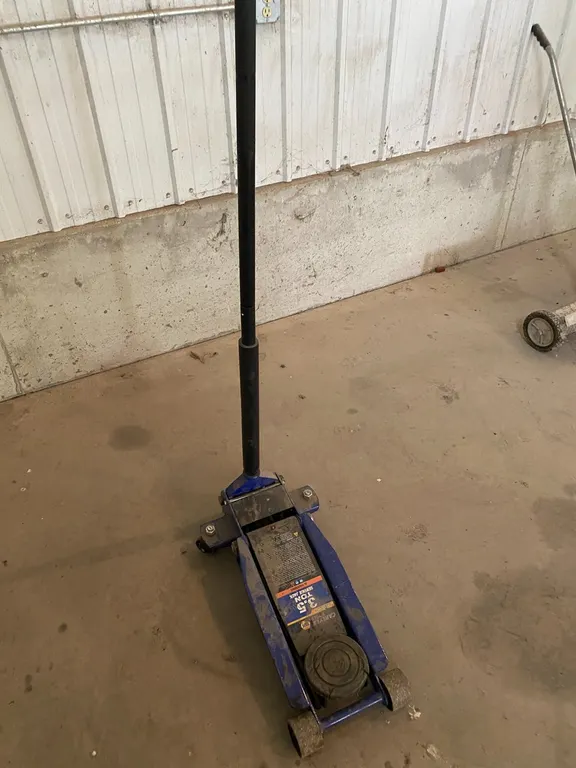 SERVICE JACK