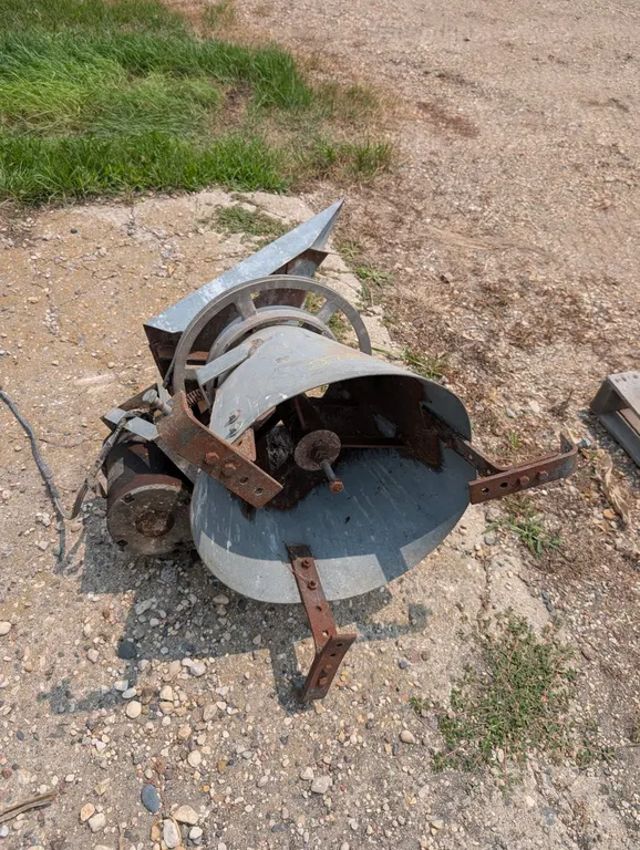 GRAIN SPREADER