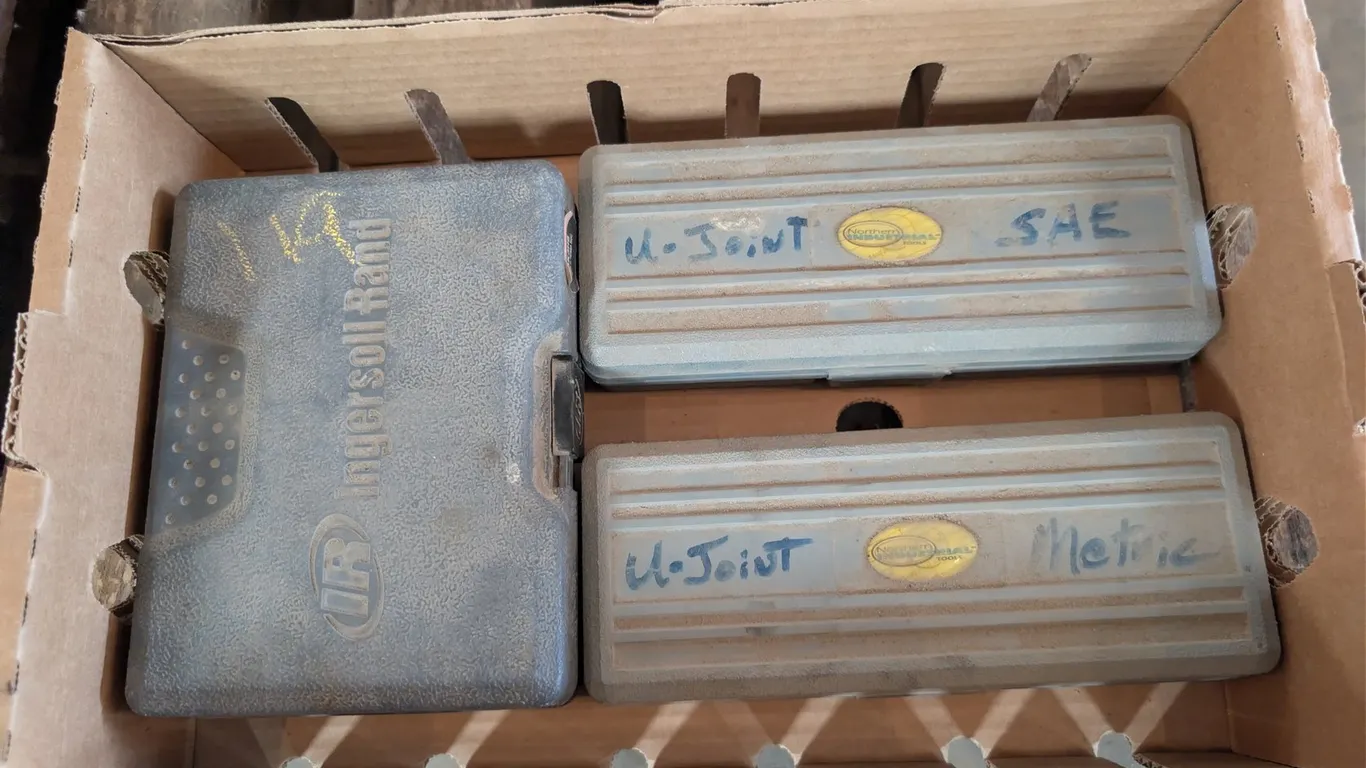 SOCKETS