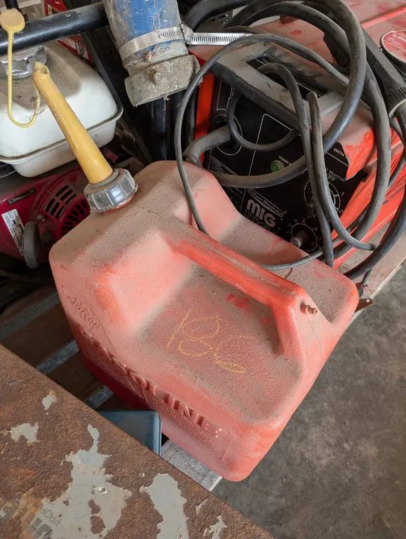 GAS CAN