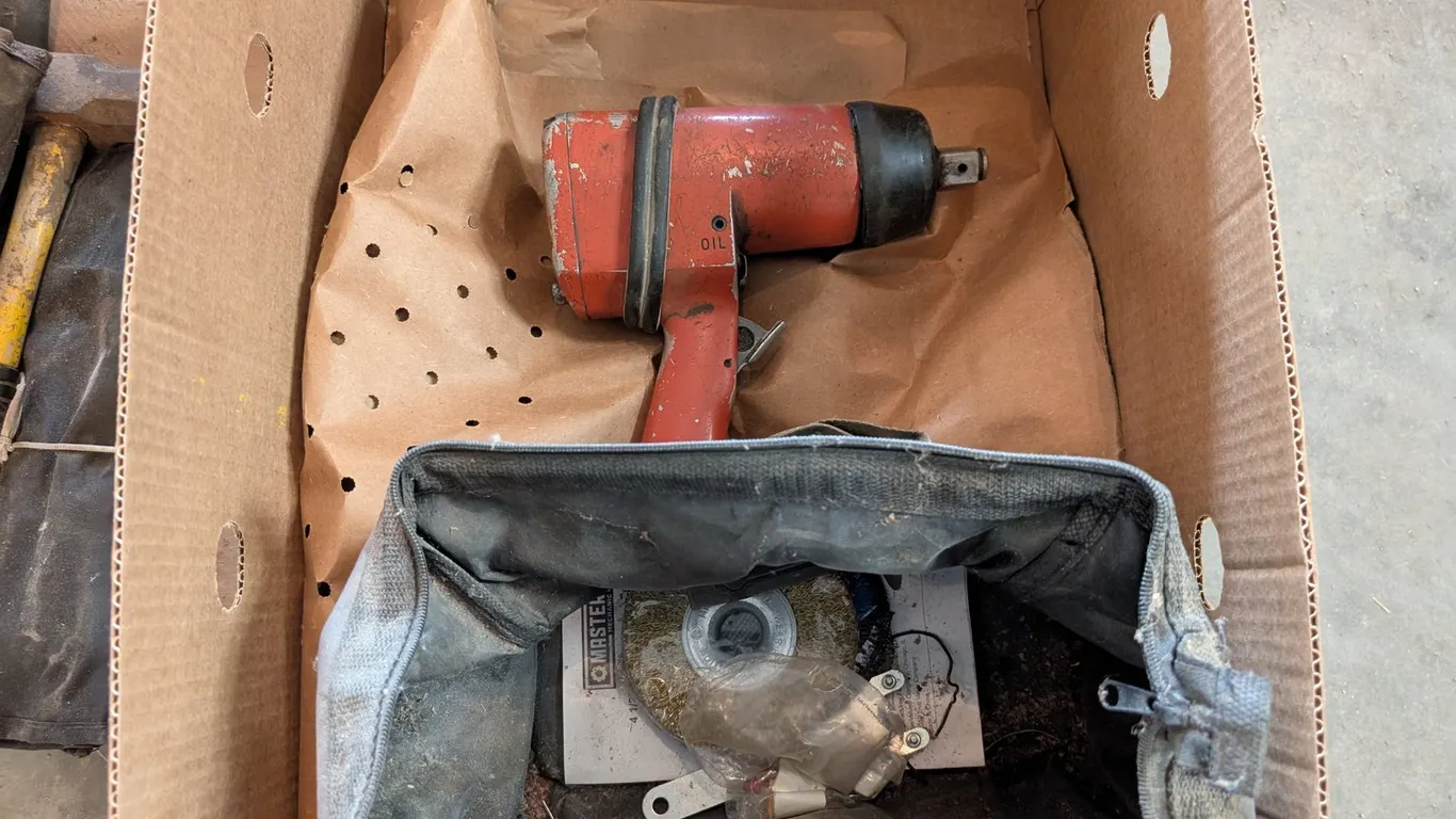 IMPACT WRENCH