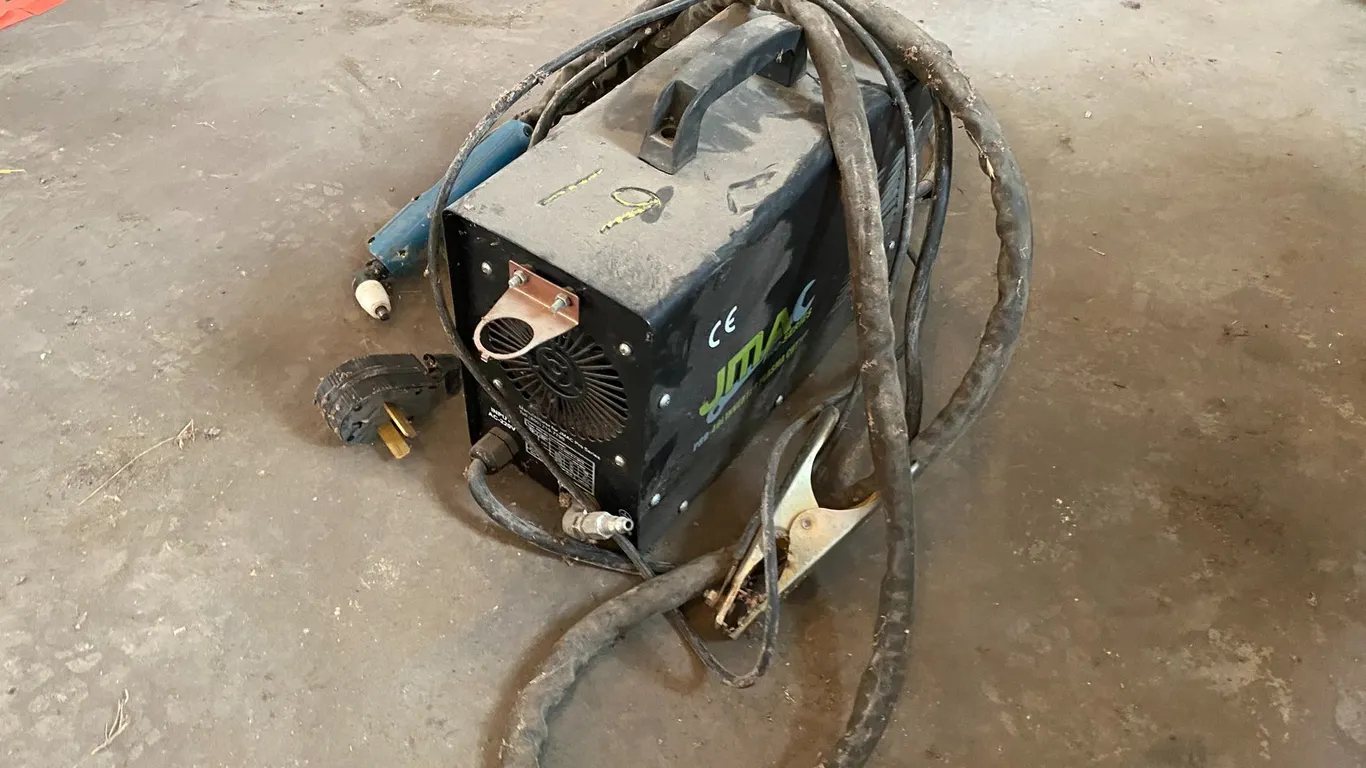 PLASMA CUTTER