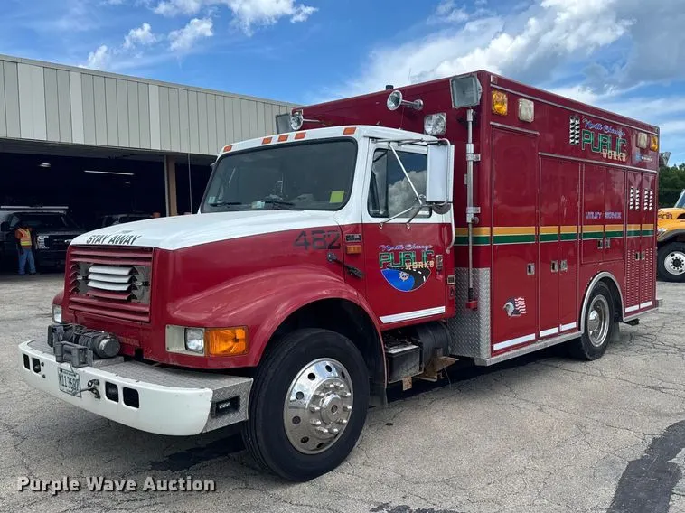 1991 International 4700 rescue vehicle