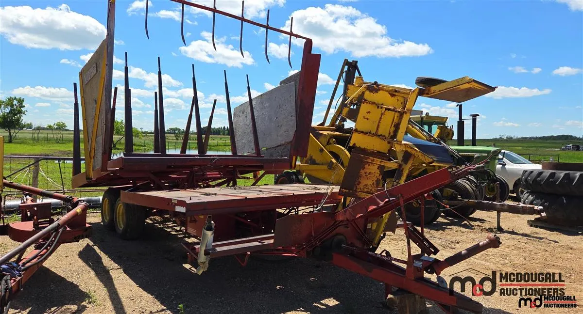 New Holland Stackliner Pull-Type Bale Wagon
UNRESERVED