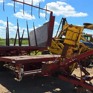 New Holland Stackliner Pull-Type Bale Wagon
 UNRESERVED