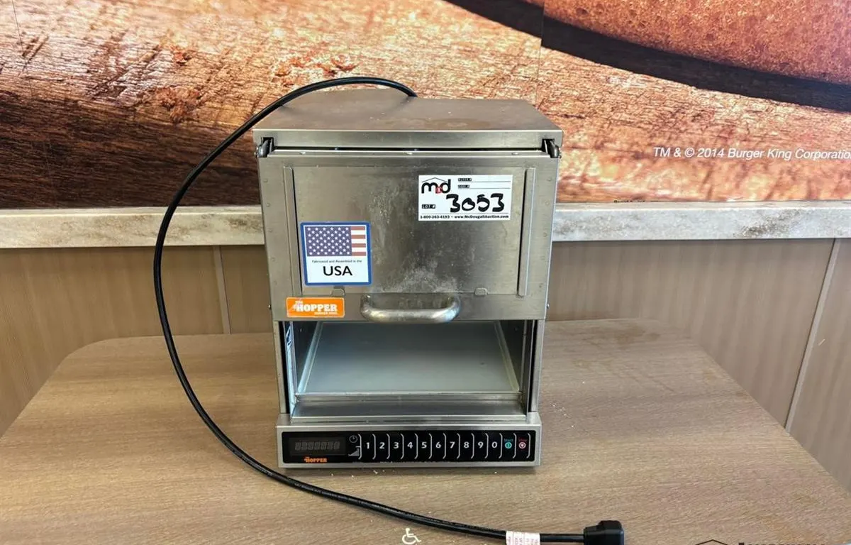 Menumaster OC24HBKC Commercial Microwave Oven
UNRESERVED