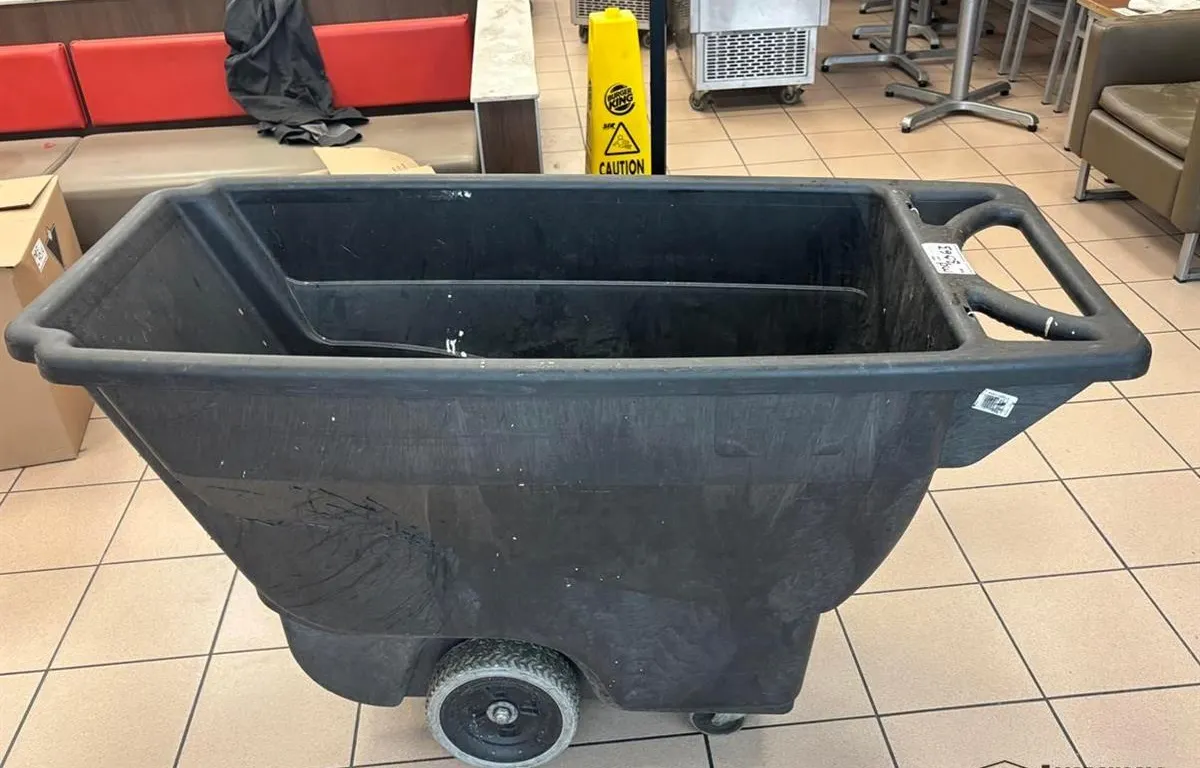 Black Commercial Wheeled Utility Tilt Truck
UNRESERVED
