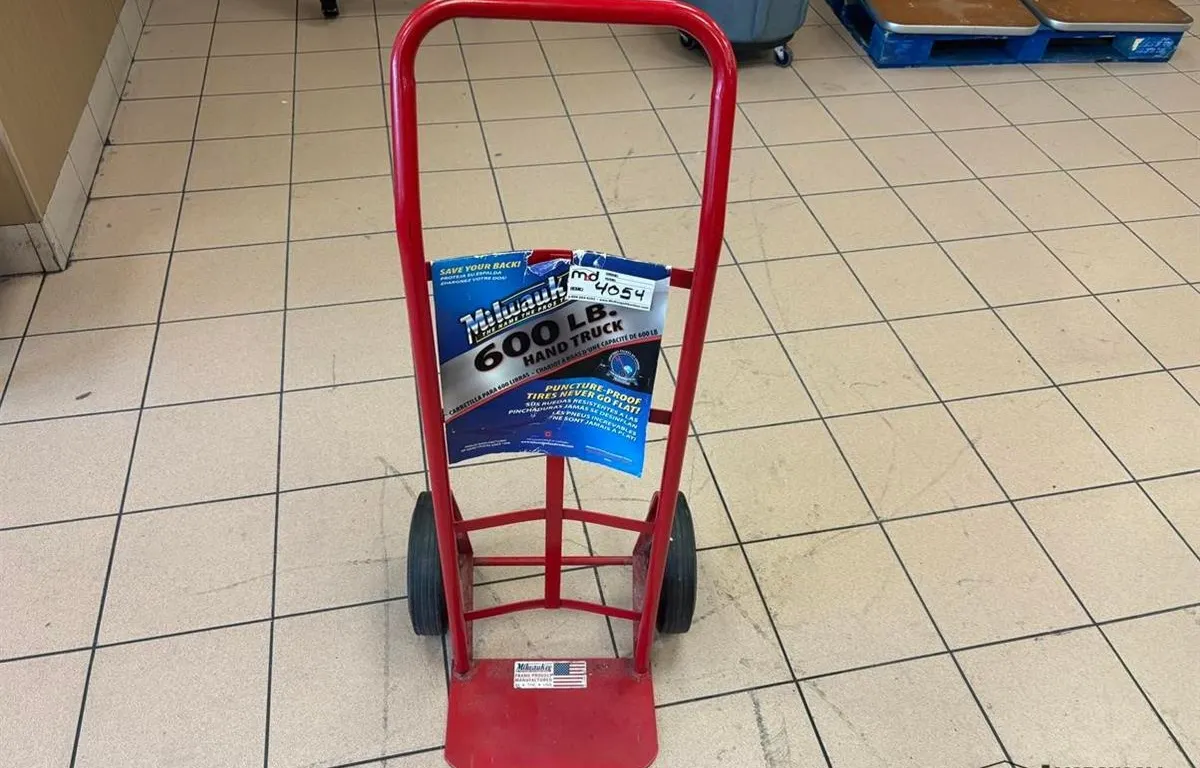 Milwaukee 600 lb Hand Truck
UNRESERVED