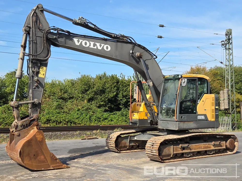 2016 Volvo ECR235EL