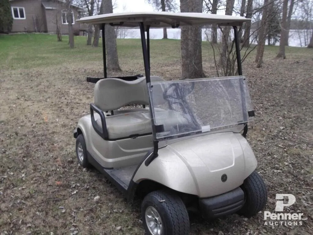 *O/S Yamaha Gas Powered Golf Cart