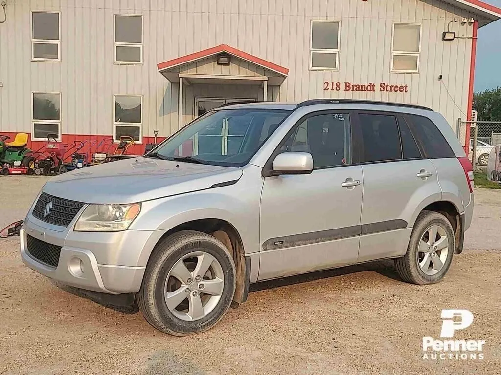 2011 Suzuki Grand Vitara SUV 4X4 I4, 2.4