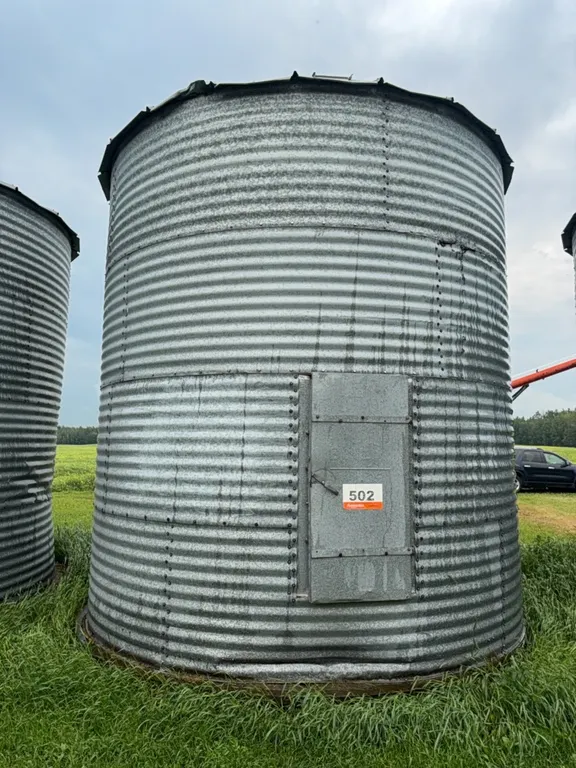 Butler 14‘ x 4 Ring Grain Bin, Wood Floor (Marked B11)