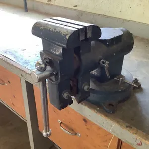 5" bench vise