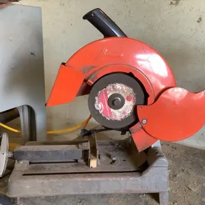Makita 305 mm portable cut off saw, working